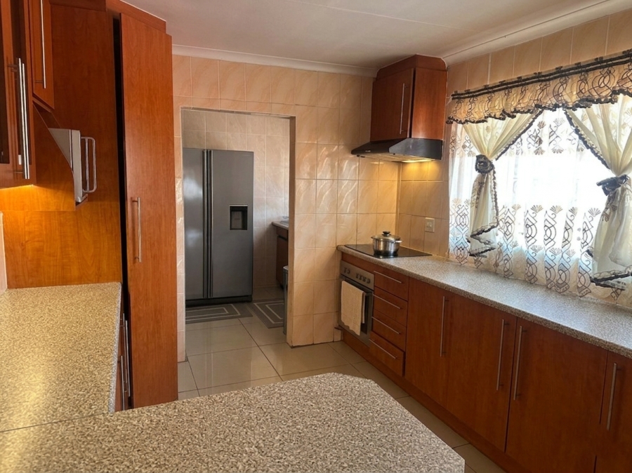 4 Bedroom Property for Sale in Safari Gardens North West